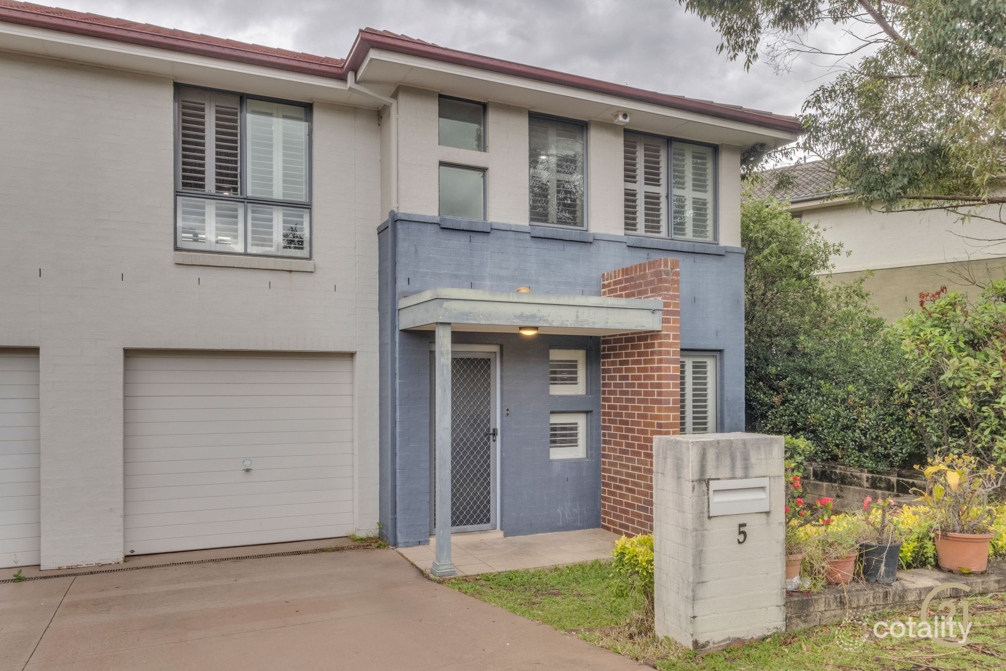 5 Mary Ann Dr, Glenfield, NSW 2167