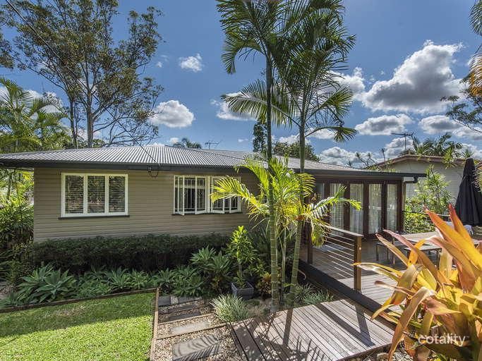 22 Sapphire St, Holland Park, QLD 4121