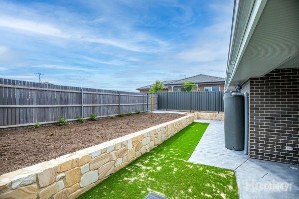 20 Leon St, Googong, NSW 2620