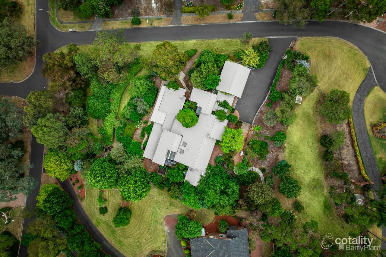 9 Bronwyn Ct, Research, VIC 3095