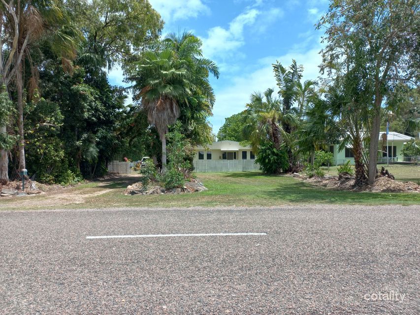 5 Toomulla Beach Rd, Toomulla, QLD 4816