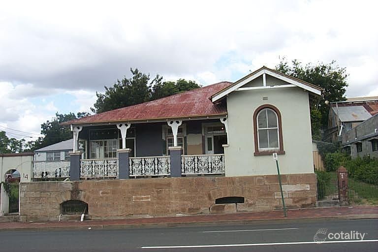 14 Bremer St, Ipswich, QLD 4305