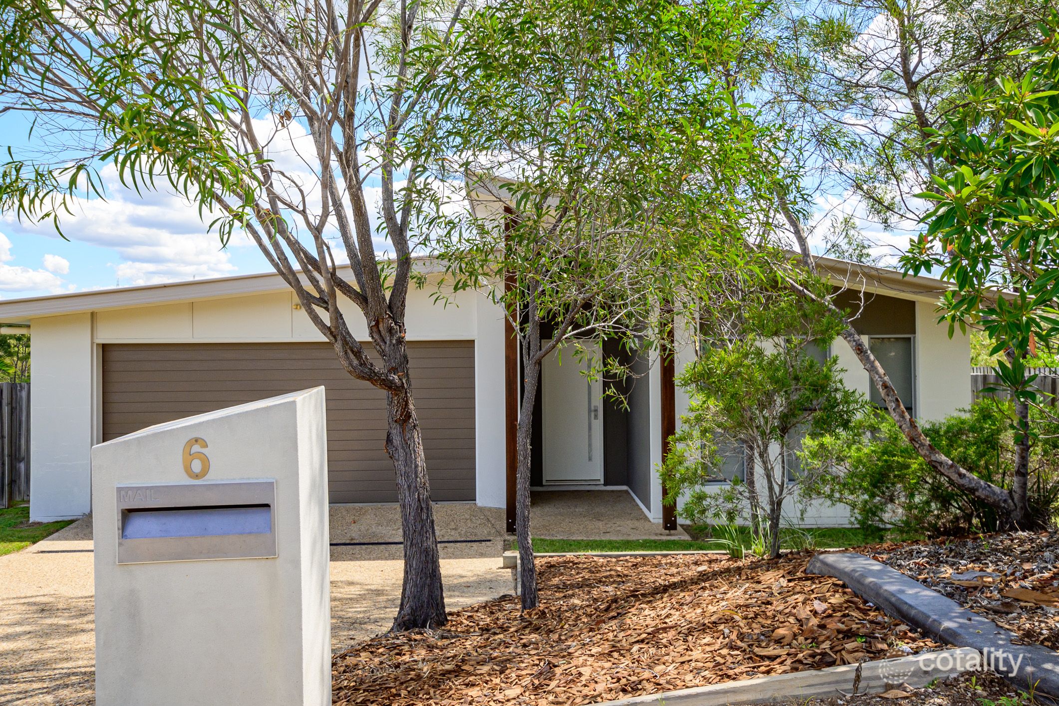6 Peter Corones Dr, Kirkwood, QLD 4680