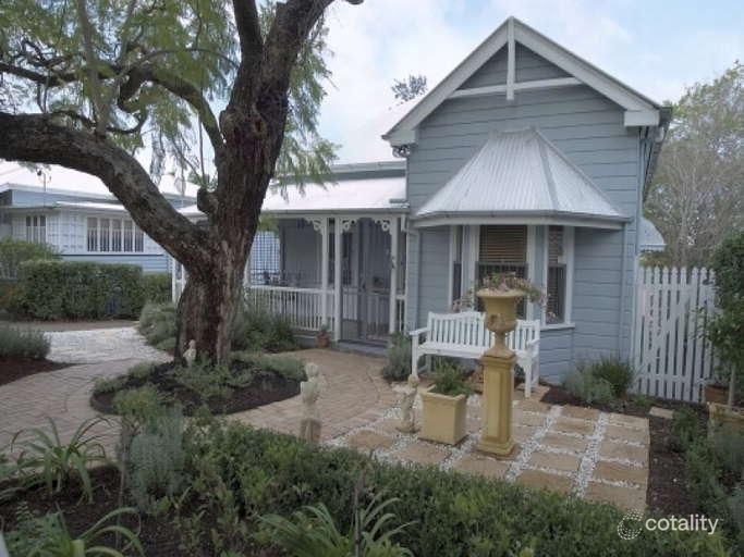 122 Waverley Rd, Taringa, QLD 4068