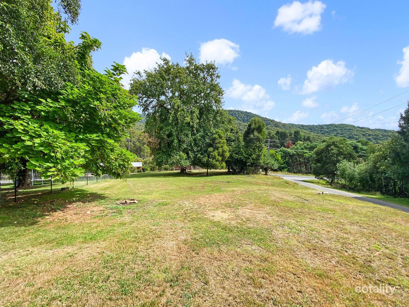 2 Conleys Lane, Harrietville, VIC 3741