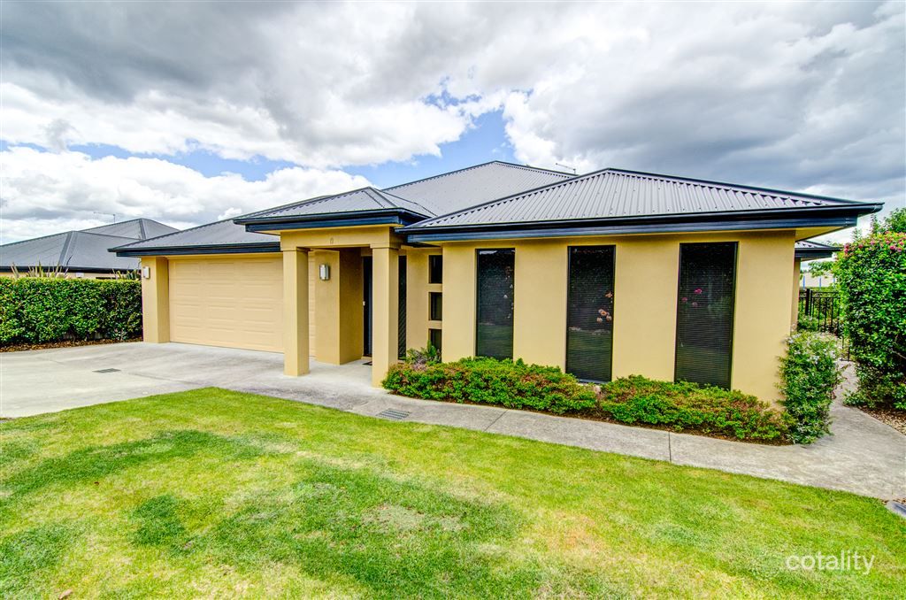 8 Adloch Pl, Newnham, TAS 7248