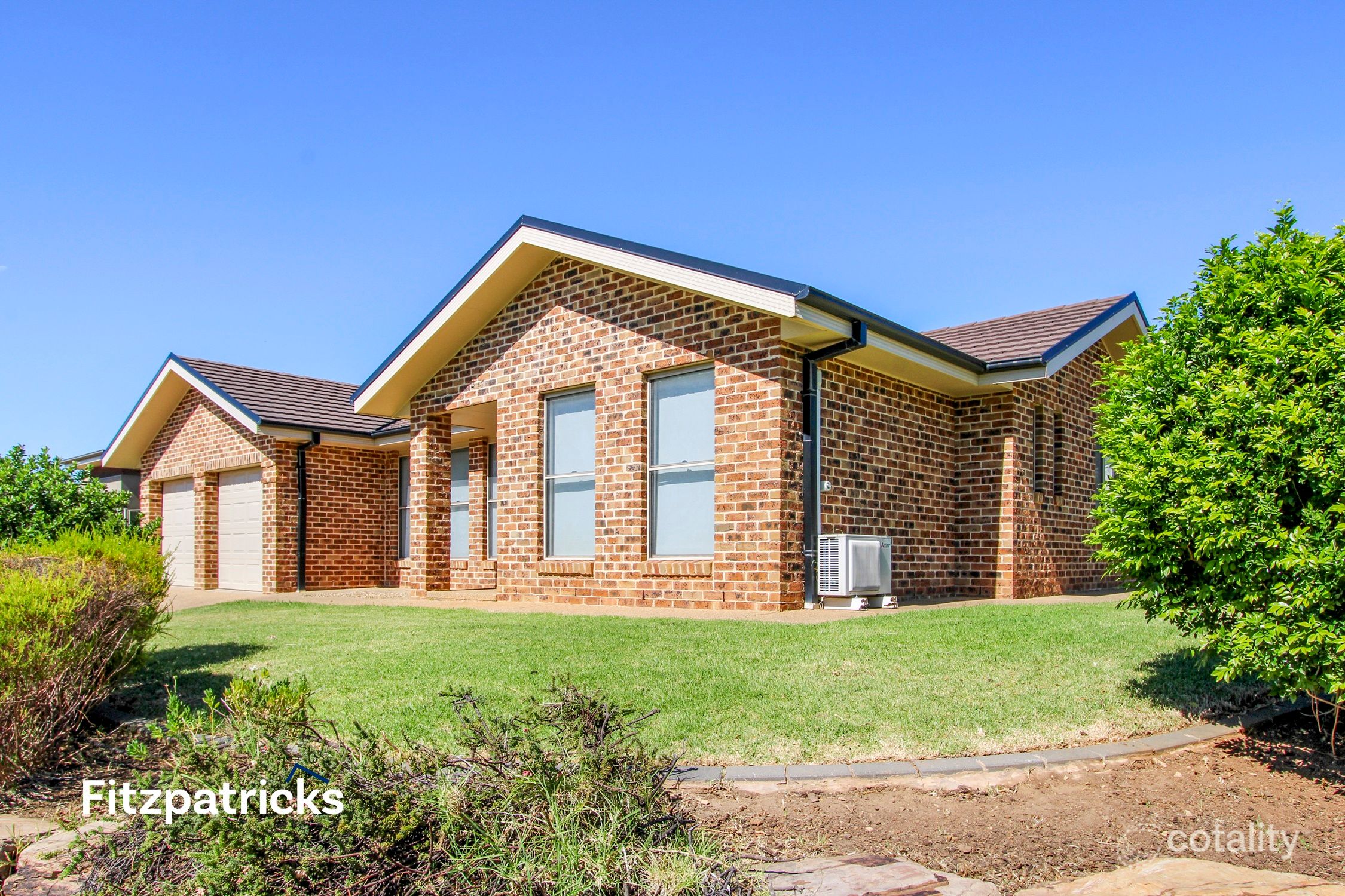 1/58 Yarrawah Cres, Bourkelands, NSW 2650