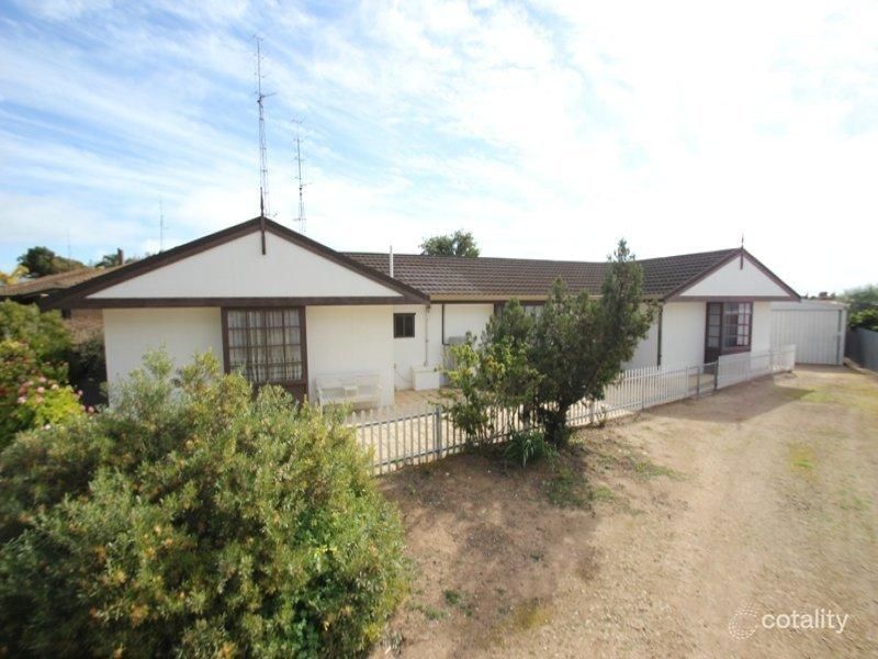 12 Kitto Rd, Moonta Bay, SA 5558