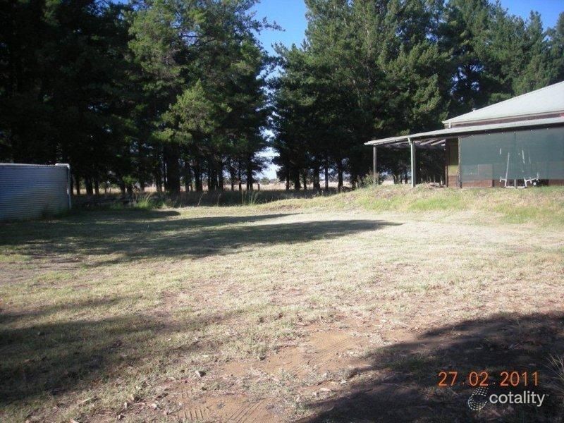 304 Leipold Rd, Oldbury, WA 6121