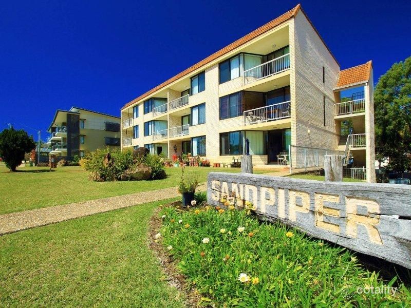 10/92-94 Scenic Hwy, Lammermoor, QLD 4703