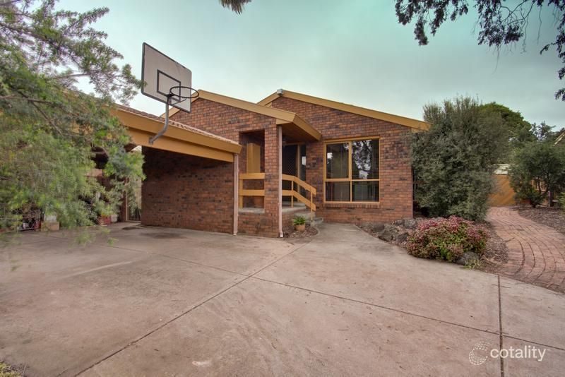 25 Belindavale Dr, Knoxfield, VIC 3180