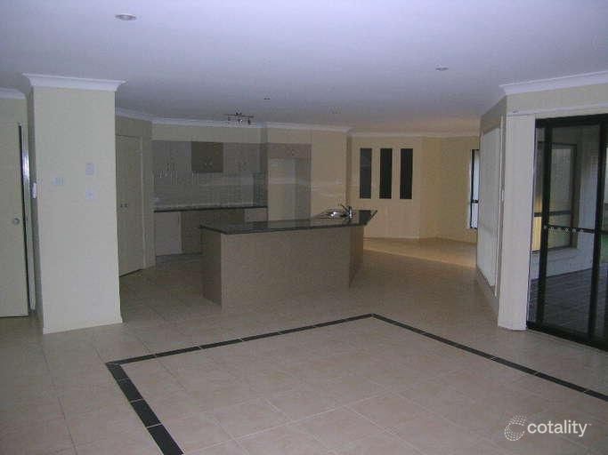 23 Attenborough Cct, Redland Bay, QLD 4165