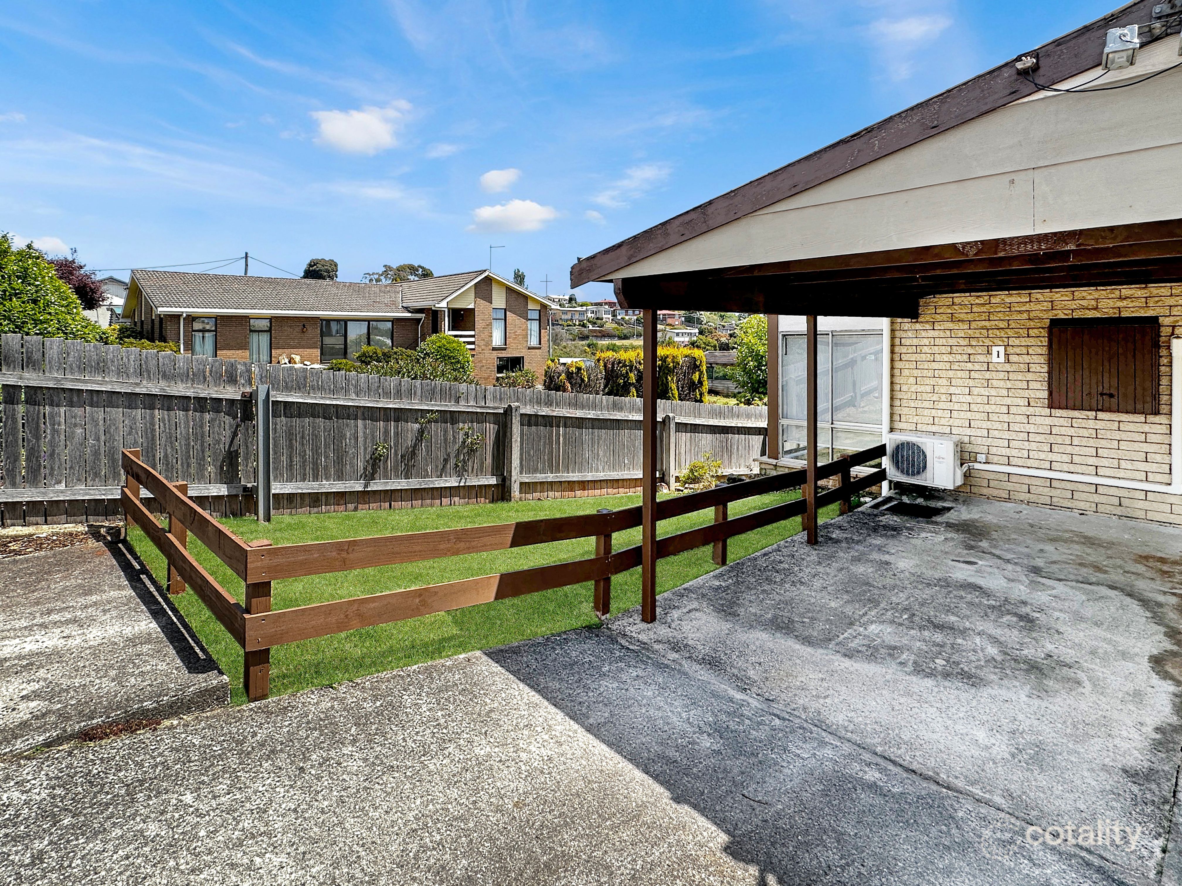 1/2 Gray St, Upper Burnie, TAS 7320