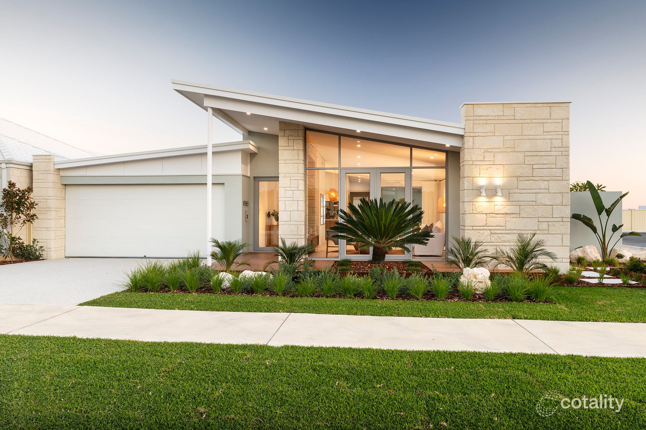 52 Paradise Cct, Halls Head, WA 6210