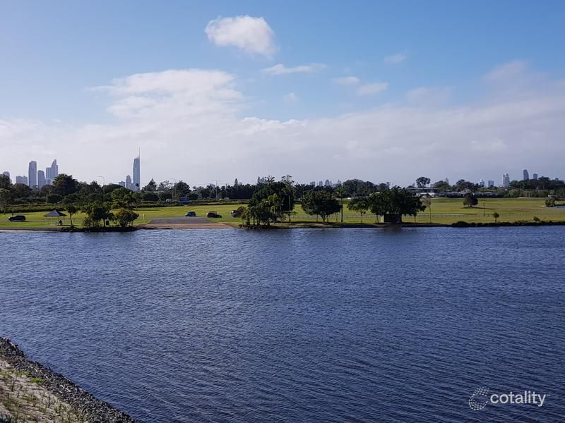 2/5036 Emerald Island Dr, Carrara, QLD 4211