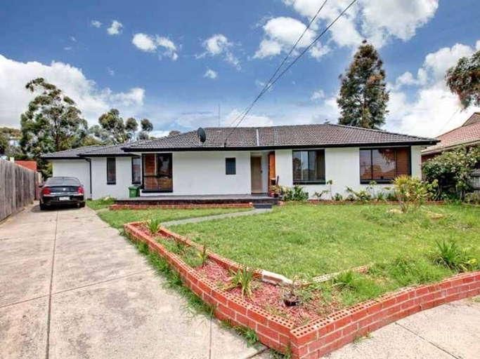 7 Bega Ct, Gladstone Park, VIC 3043