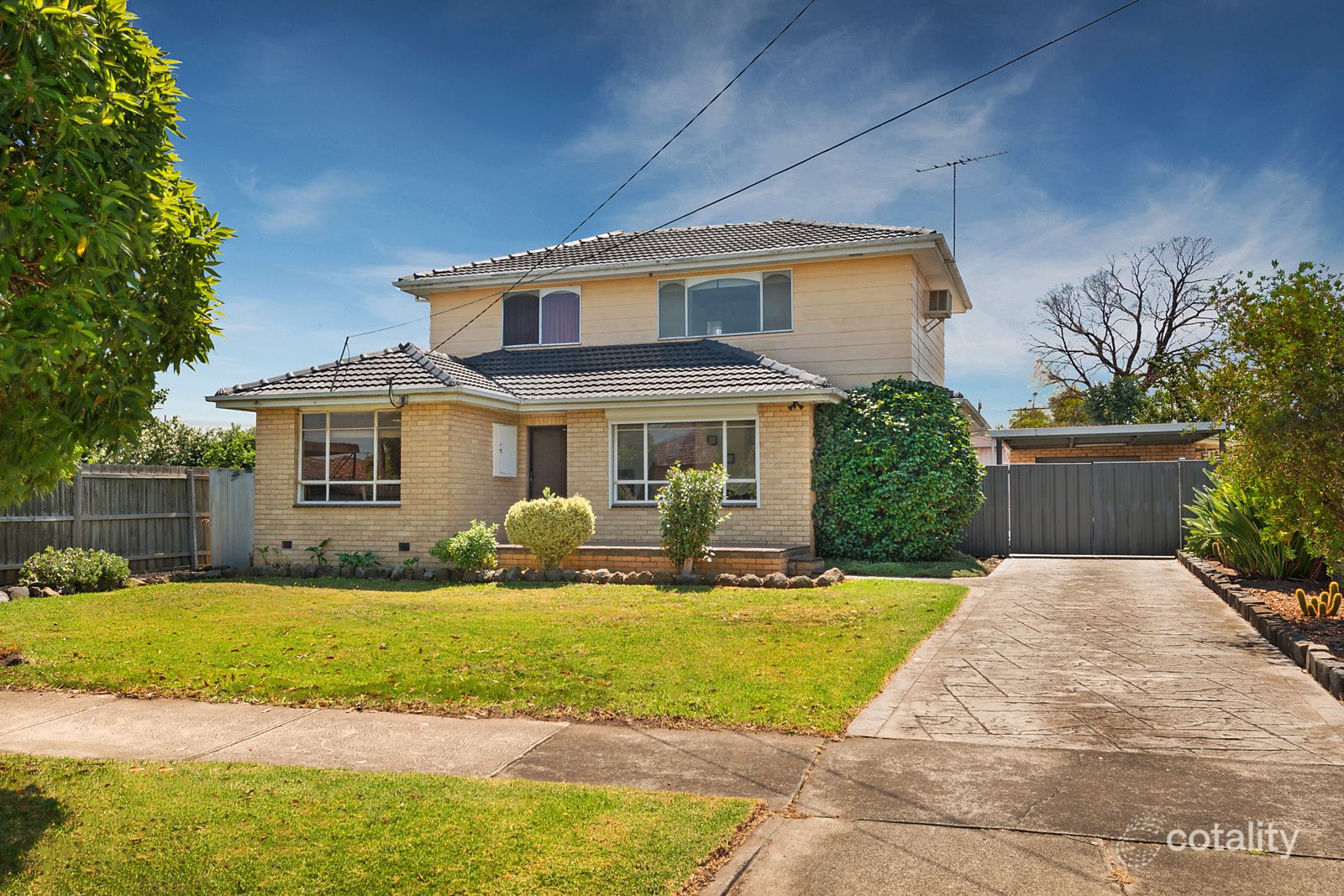 32 Merrilands Rd, Reservoir, VIC 3073