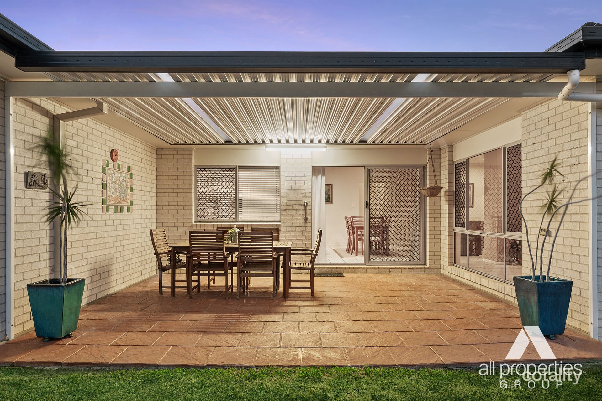 3 Standford Pl, Regents Park, QLD 4118
