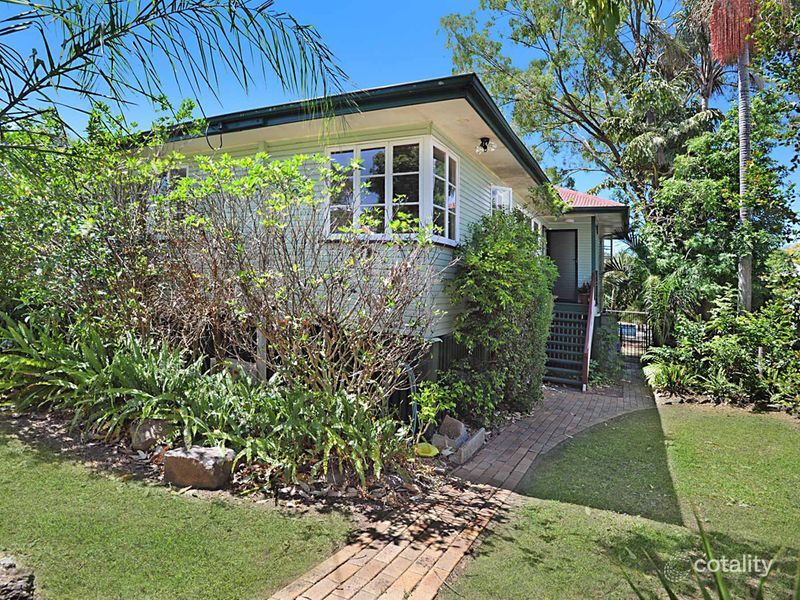 80 Sapphire St, Holland Park, QLD 4121