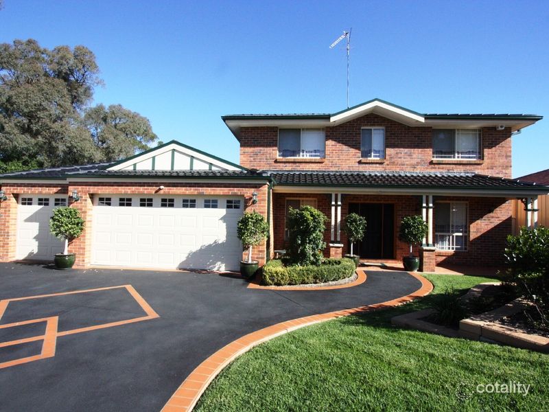 1 St Mark Cl, Blair Athol, NSW 2560