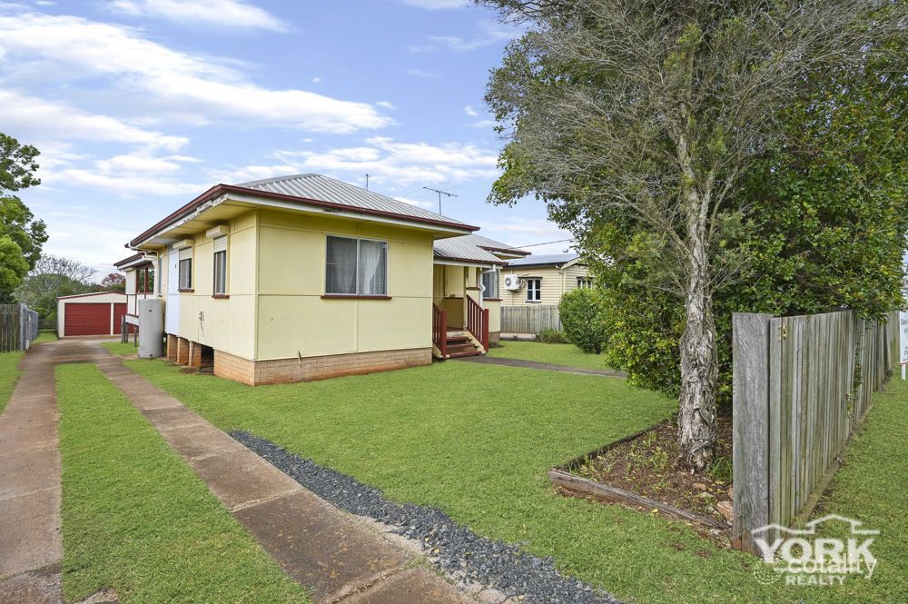 19 Dalmeny St, Wilsonton, QLD 4350