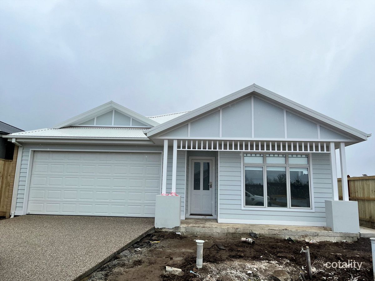 11 Bunyip St, Gisborne, VIC 3437