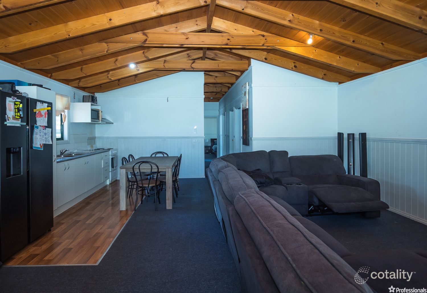 13 Savage Ct, Eildon, VIC 3713