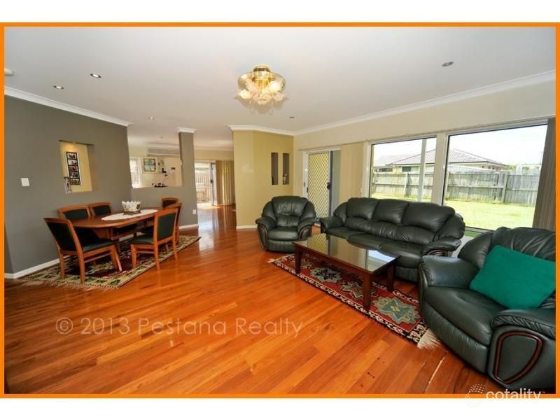 30 Chancellor Cct, Meadowbrook, QLD 4131