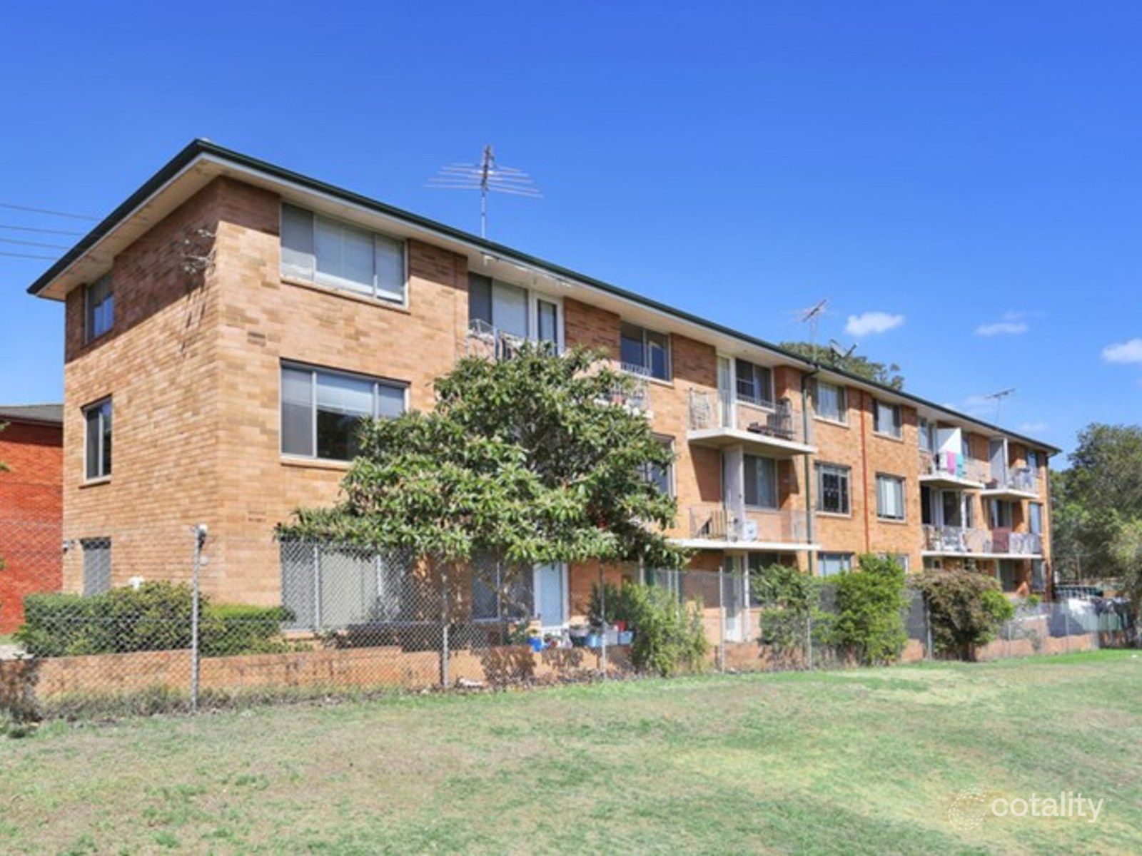 2/88 Regent St, Regents Park, NSW 2143