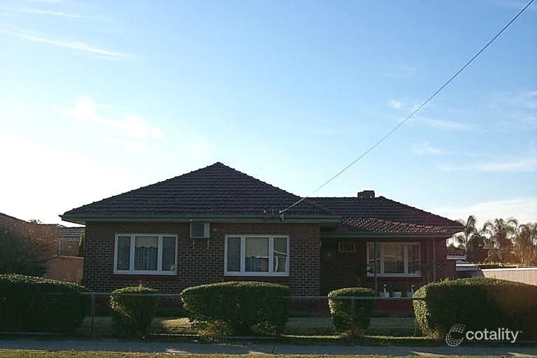 8 Eric St, Midland, WA 6056