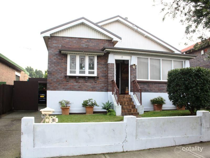 13 Owen St, Punchbowl, NSW 2196