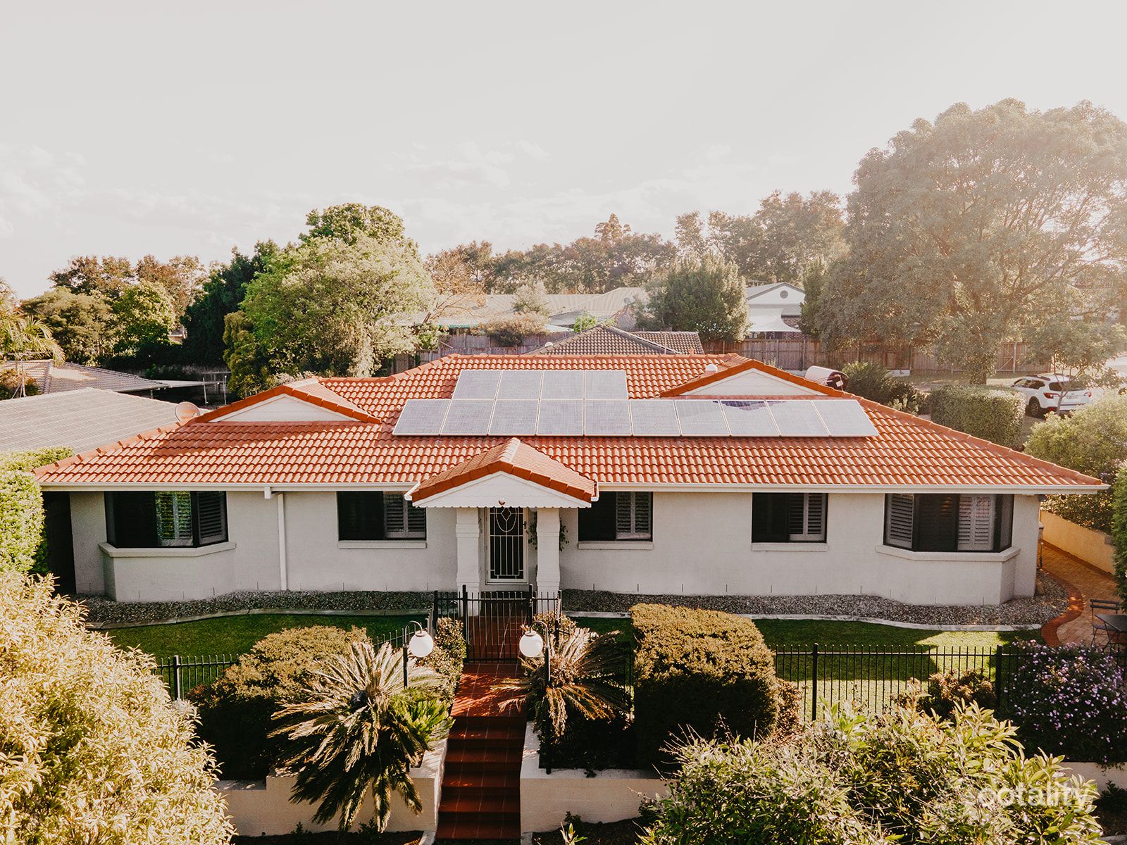 2 Sandpiper Pl, Wishart, QLD 4122