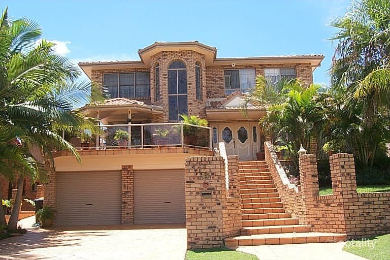 18 Eromanga St, Carindale, QLD 4152