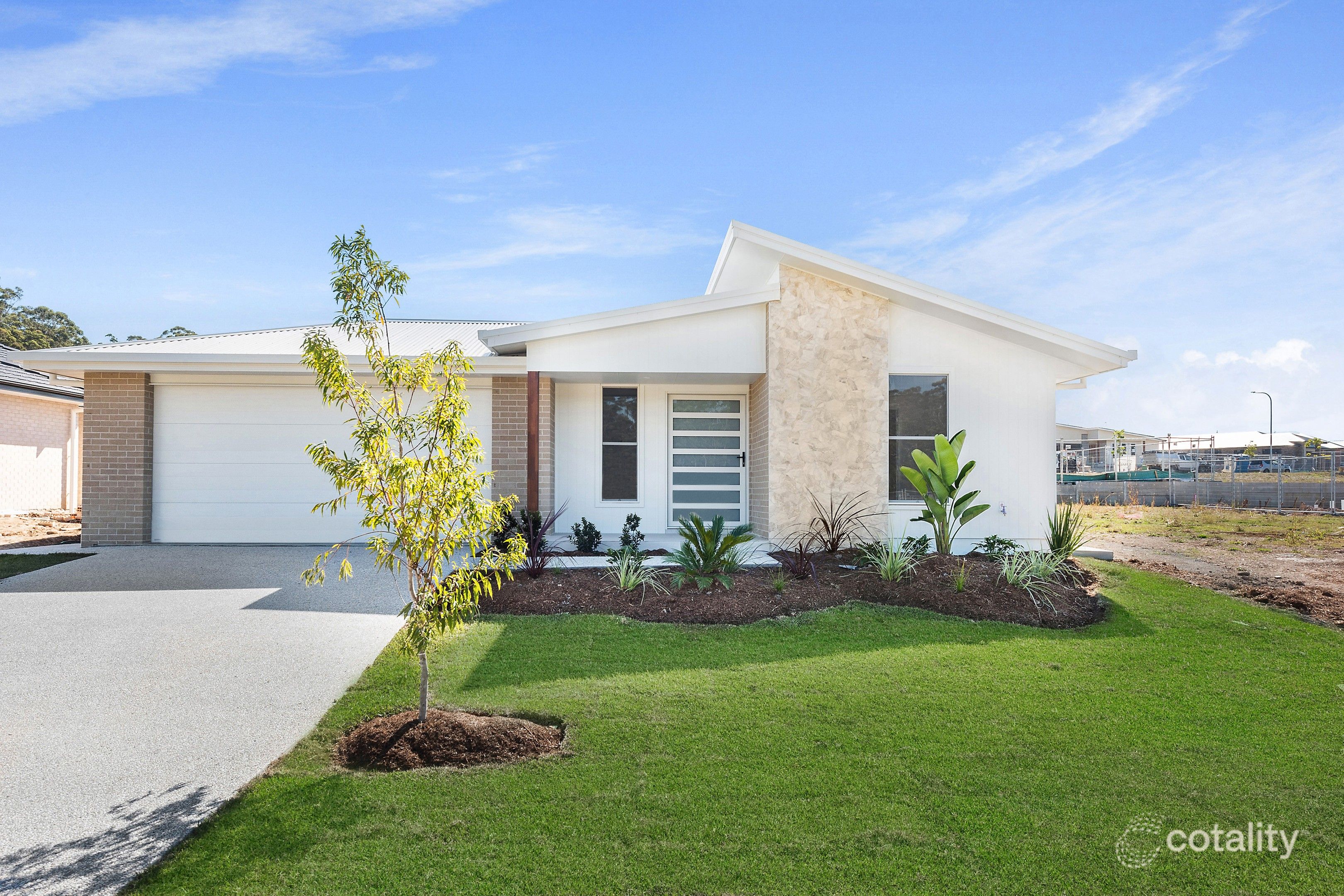 21 Amity Cres, Thrumster, NSW 2444
