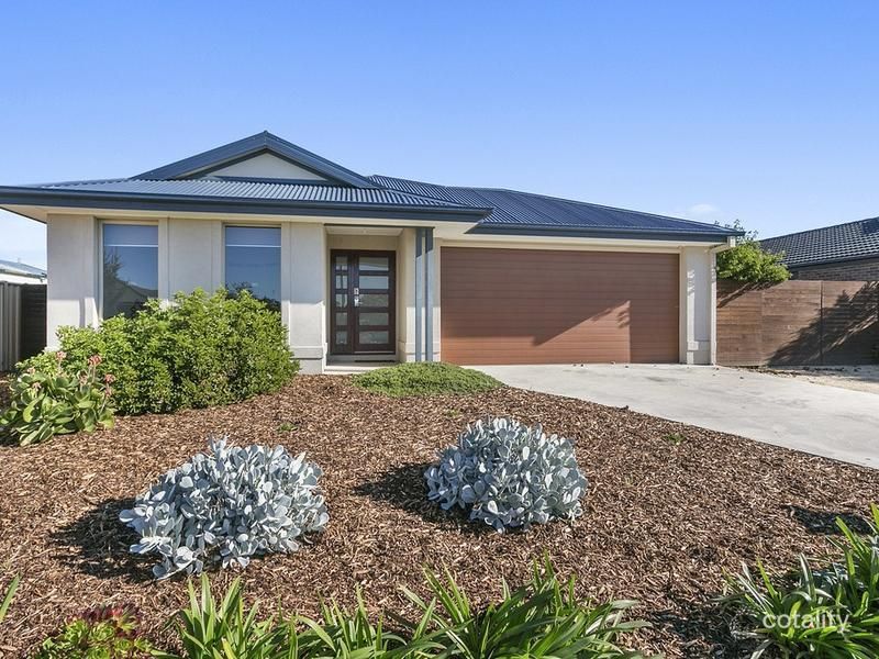 68 Bassett Dr, Strathfieldsaye, VIC 3551