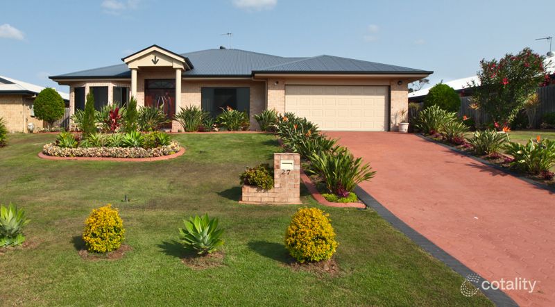 27 Whitbread Rd, Clinton, QLD 4680