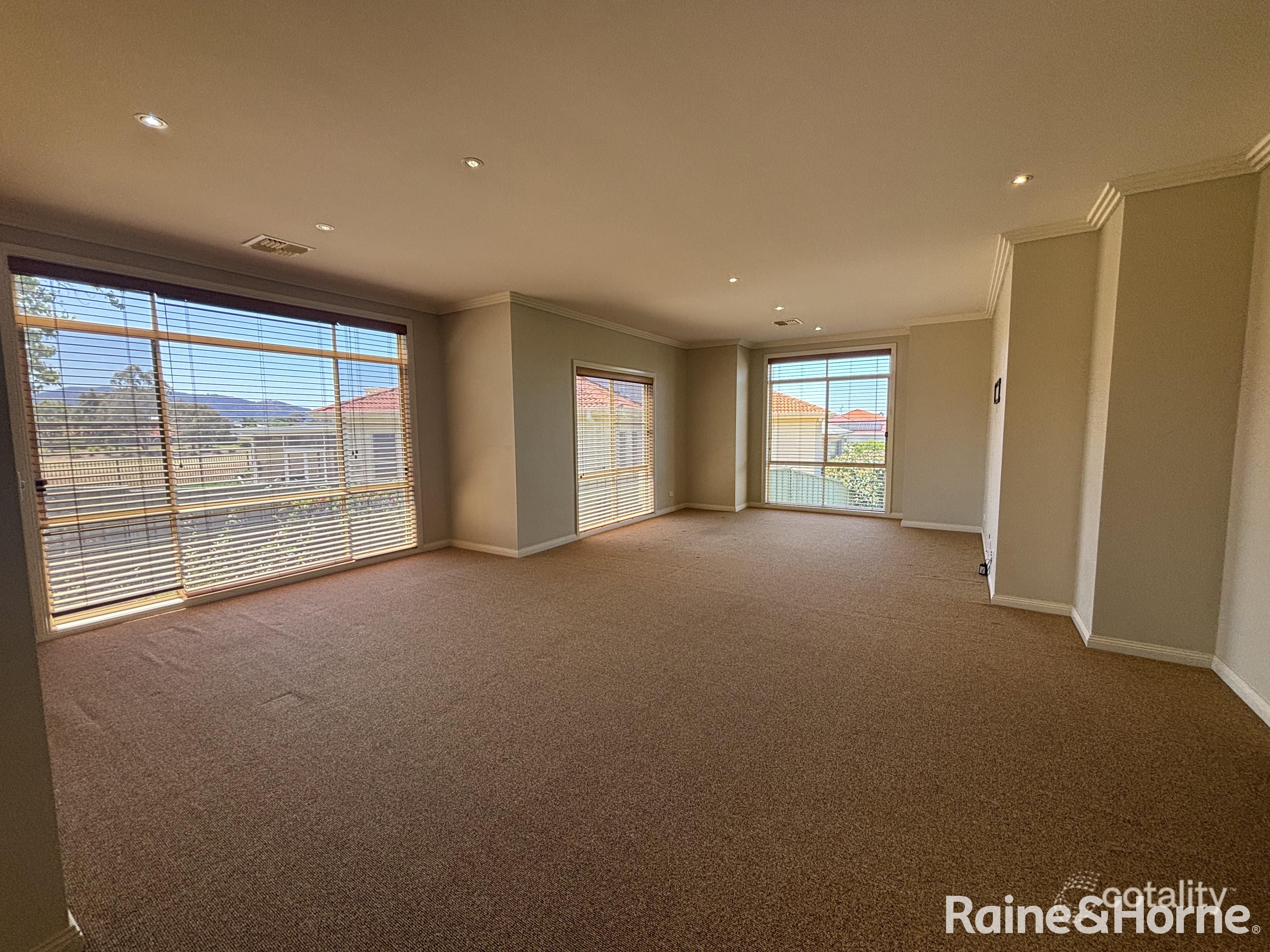 72 The Grange, Hillvue, NSW 2340