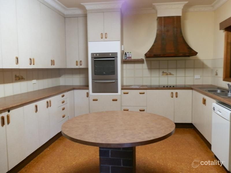14 Theresa St, Emerald, QLD 4720