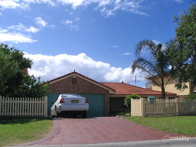 28 Harriet Spearing Dr, Woonona, NSW 2517