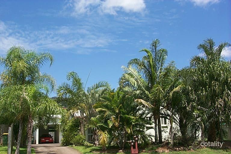 2/158 Robert Rd, Bentley Park, QLD 4869