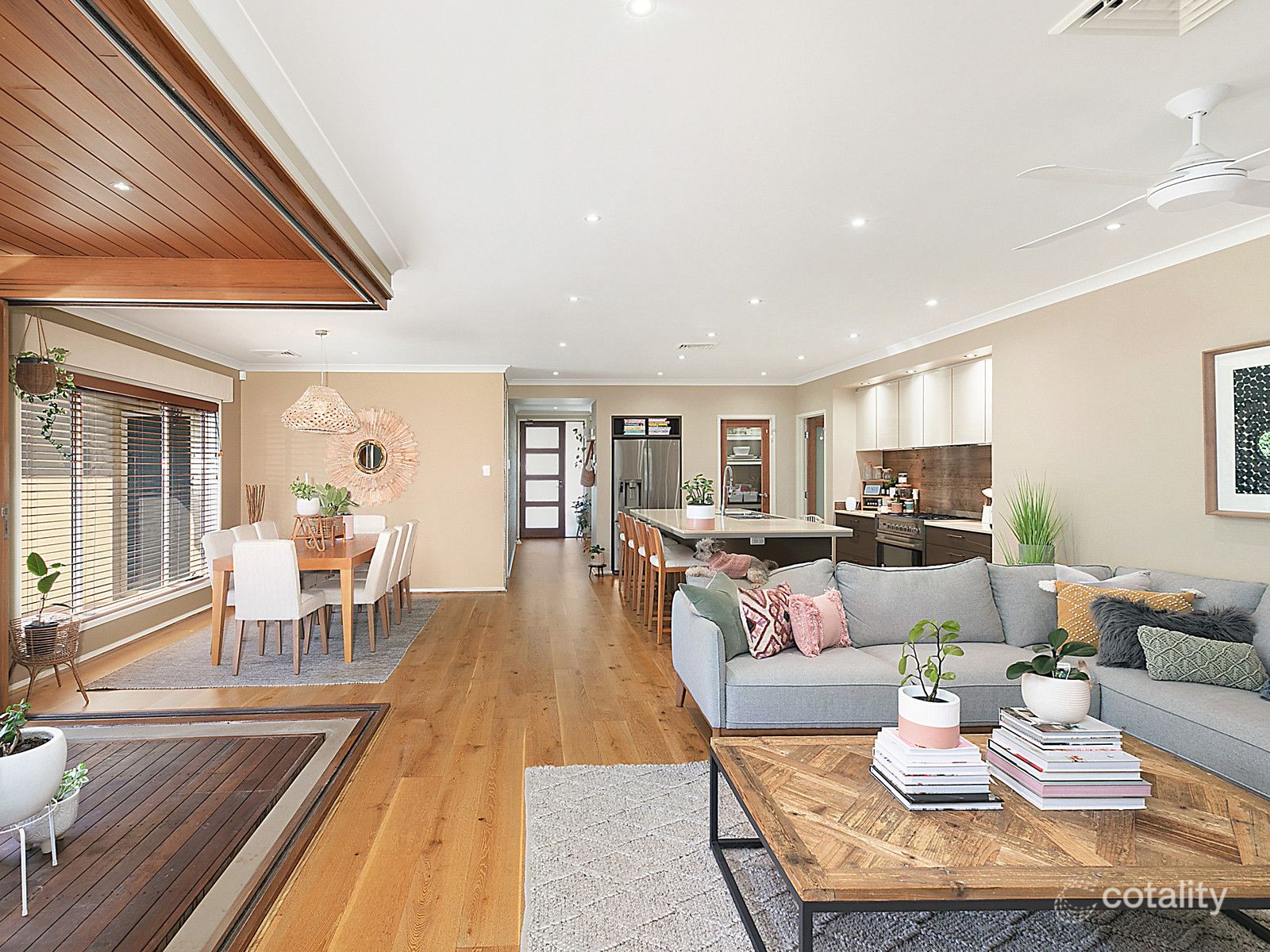 5 Azure St, Caloundra West, QLD 4551