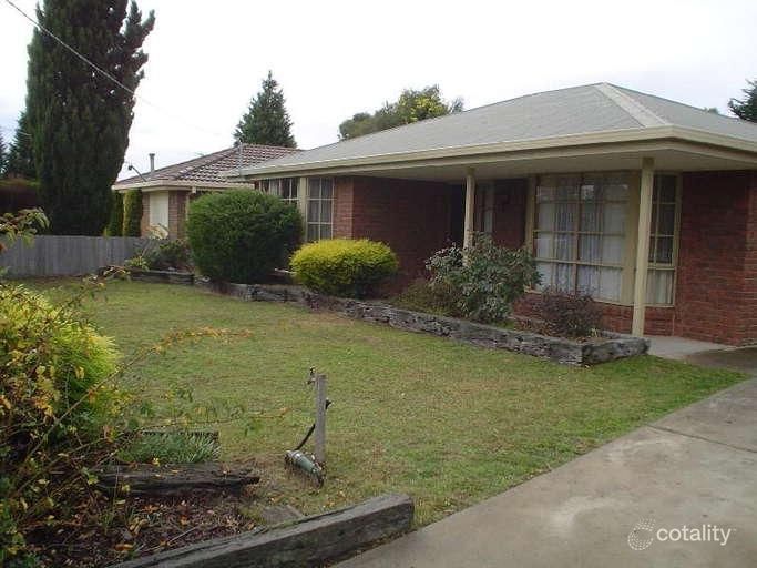 6 Henderson Dr, Lara, VIC 3212