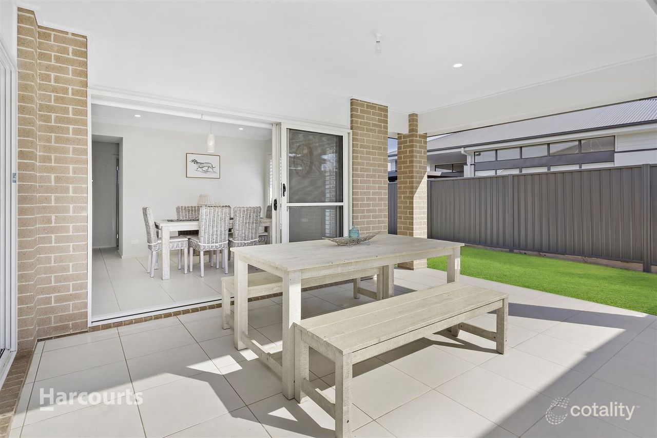 45 Flannery Dr, Calderwood, NSW 2527