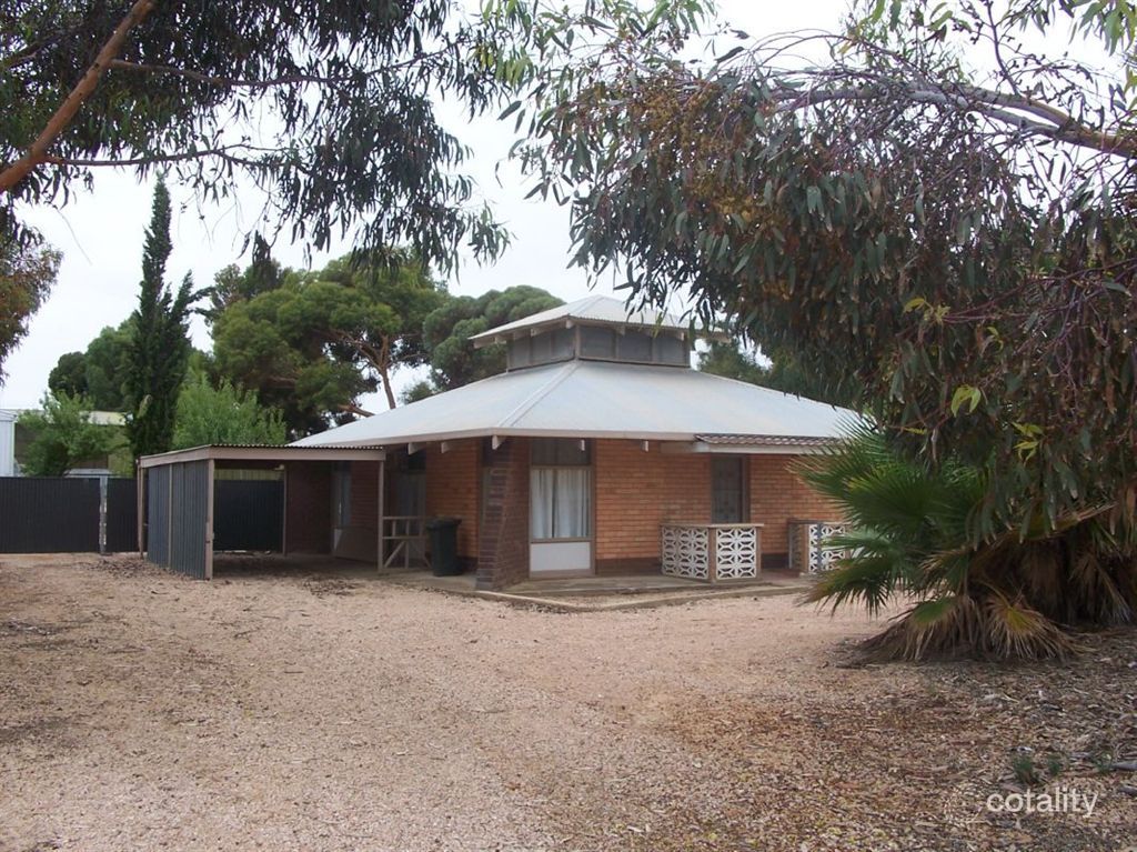 27 Rossiters Rd, Moonta Bay, SA 5558