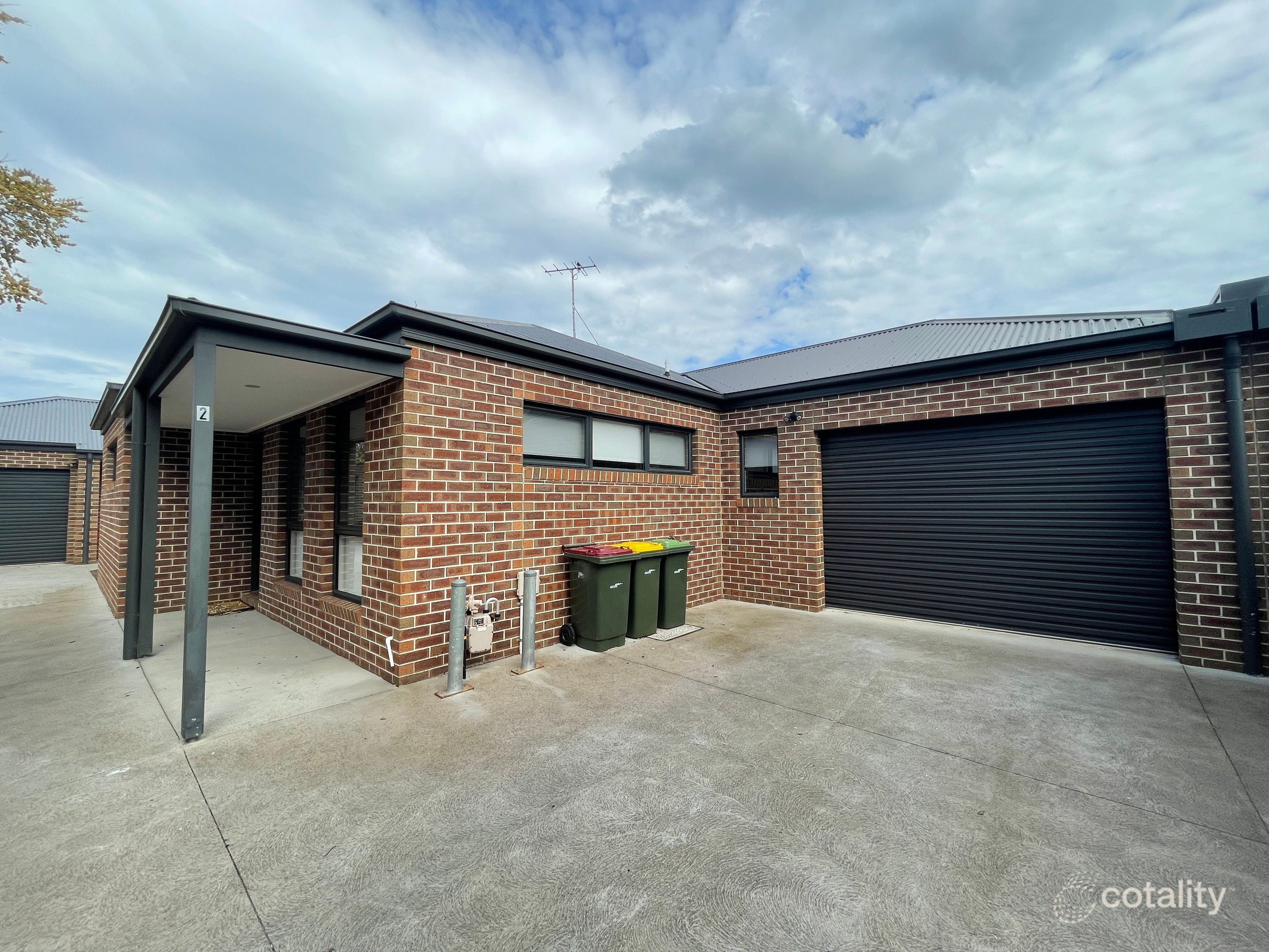 2/7 Boundary Rd, Newcomb, VIC 3219