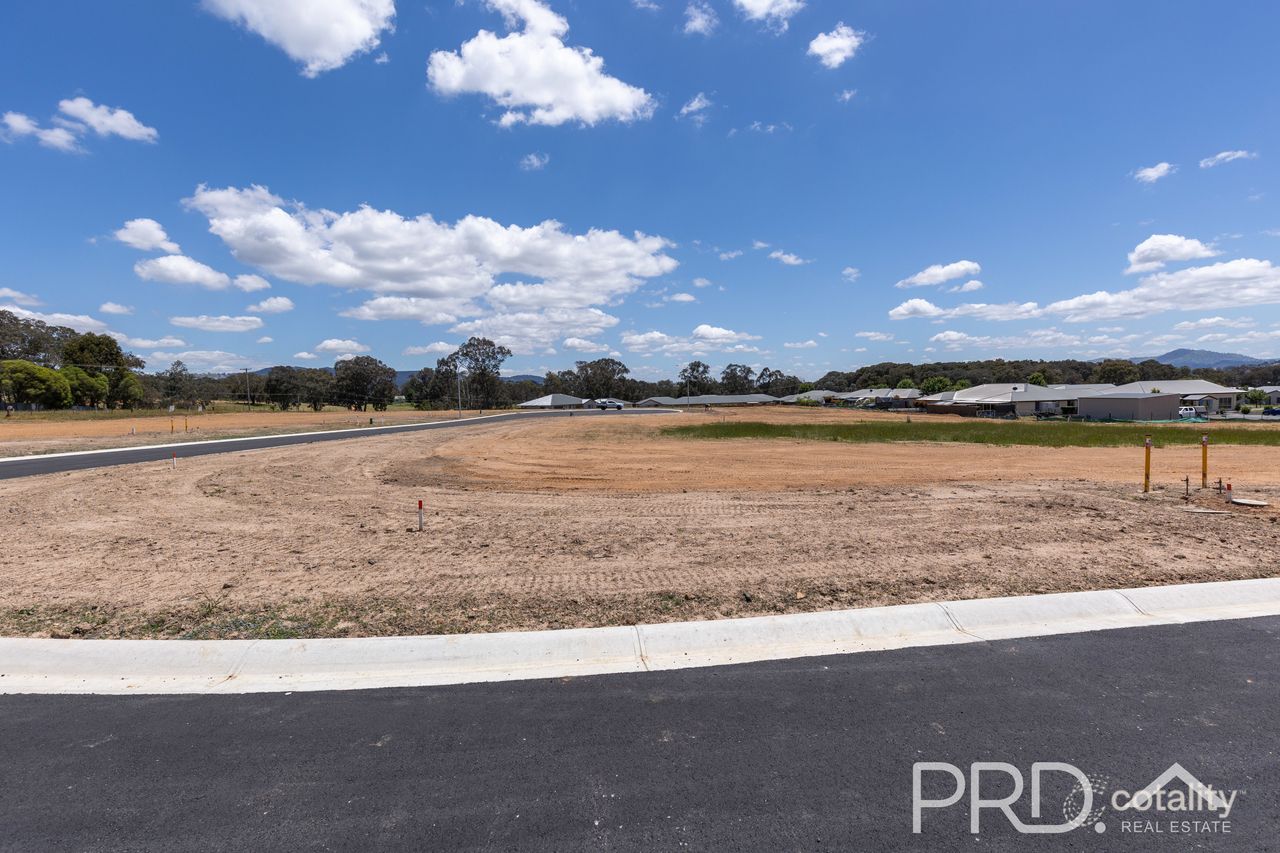 22 Weeden Pl, Tumut, NSW 2720