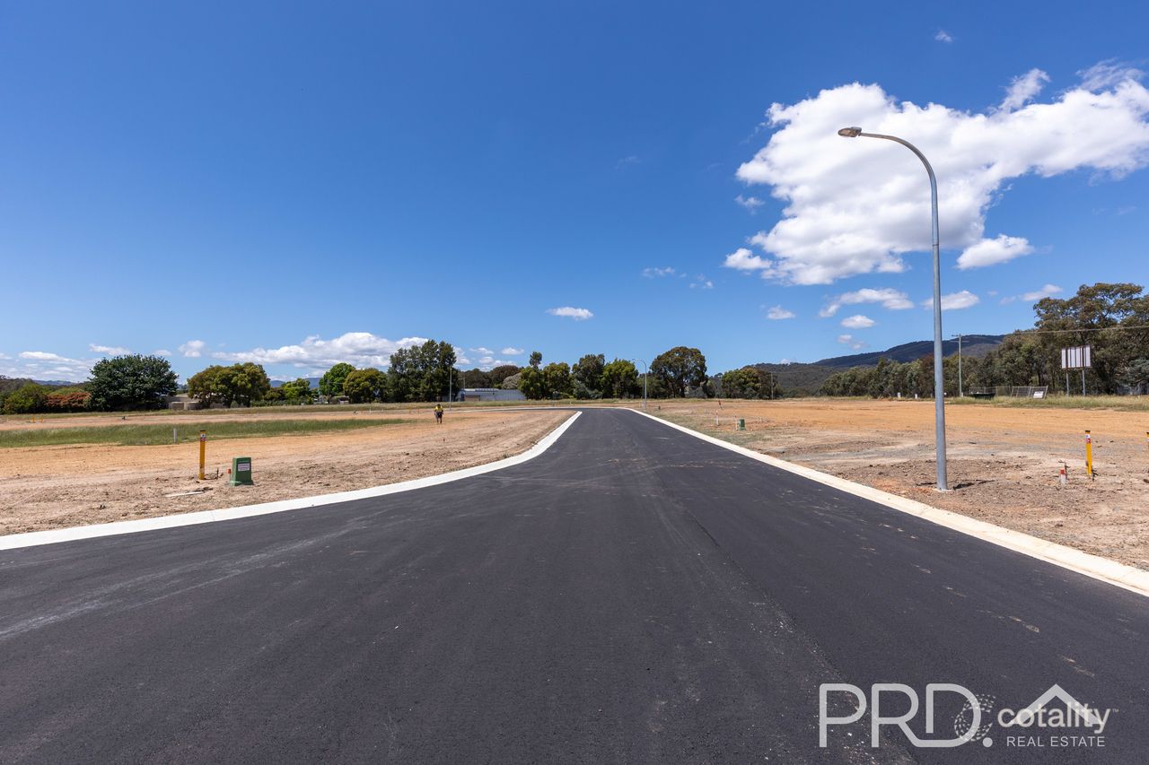 28 Weeden Pl, Tumut, NSW 2720