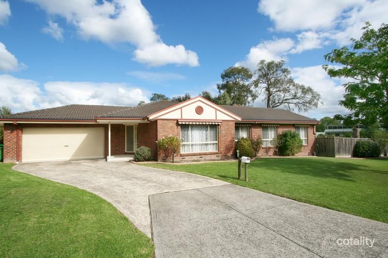 17 Kyra Cl, Lilydale, VIC 3140