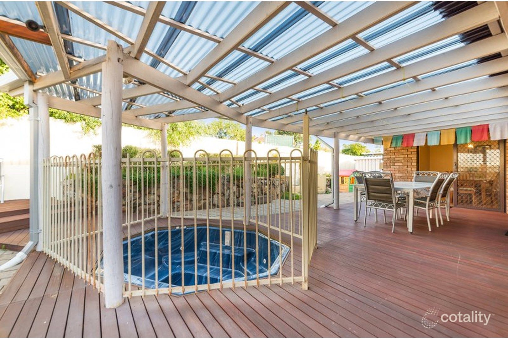 37 Mcnamara Dr, Thornlie, WA 6108