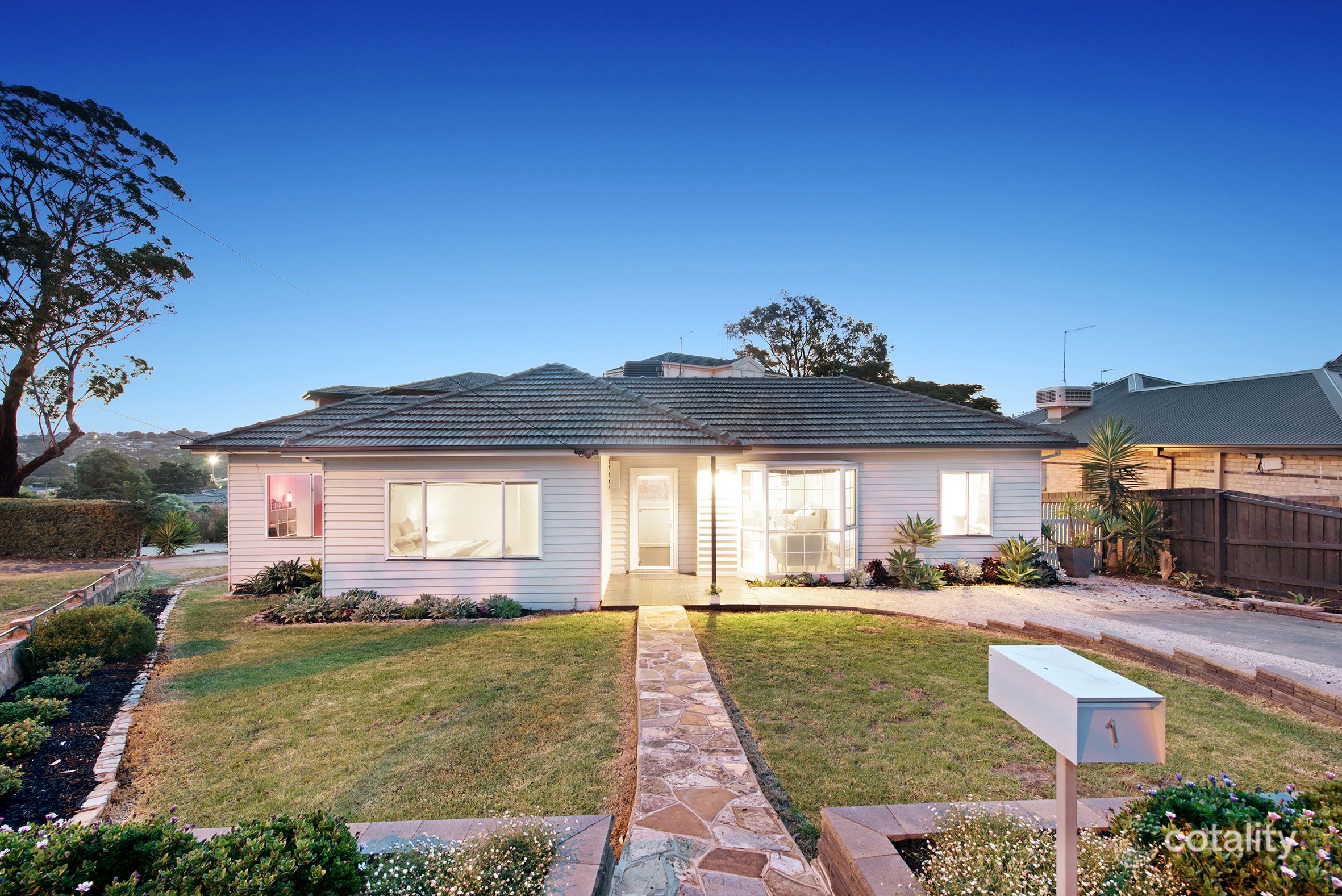 1 Oak St, Pascoe Vale, VIC 3044